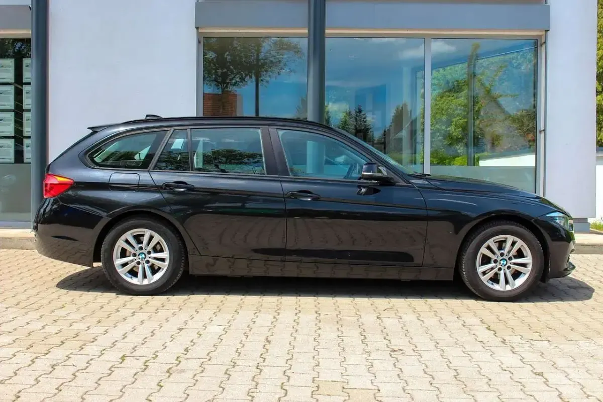 Gebraucht BMW 316 Advantage 116 PS (85 kW) 2015 Schwarz Kombi