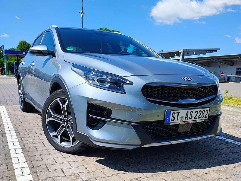 Grau Gebraucht 2021 Kia XCeed Black Xdition SUV | 19.500 € (Fairer Preis) - Bild 1/4