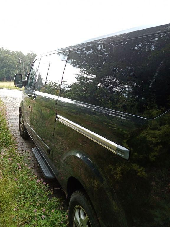 Gebraucht Ford Tourneo 125 PS (91 kW) 2015 Schwarz Van / Kleinbus