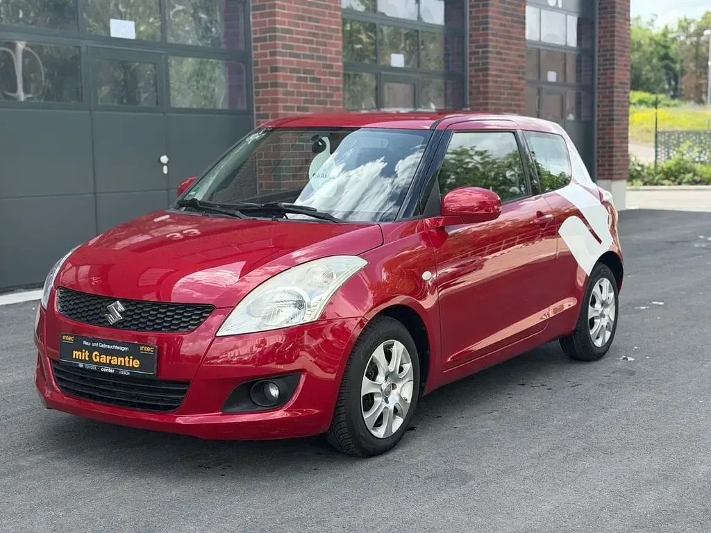 Gebraucht Suzuki Swift Comfort 94 PS (69 kW) 2011 Rot Kleinwagen