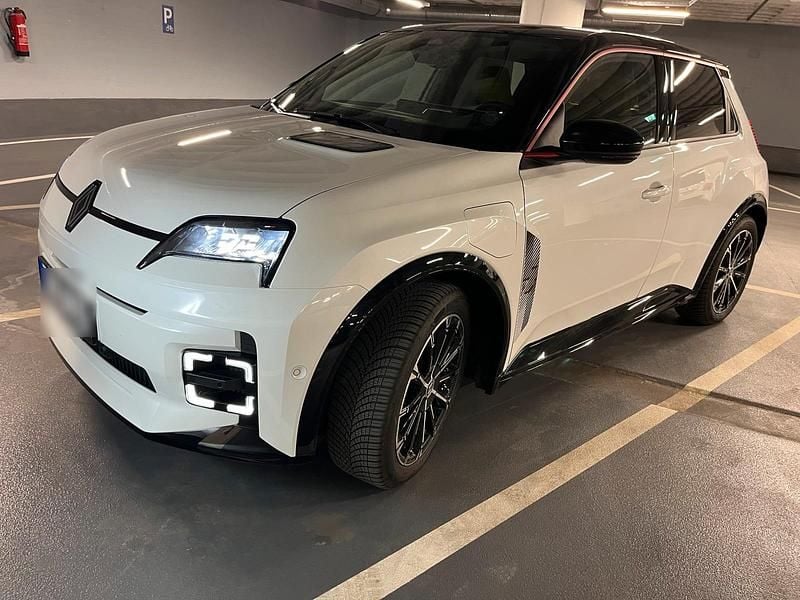 Weiß Gebraucht 2025 Renault 5 E-Tech Iconic Kleinwagen | 28.950 € (Guter Preis) - Bild 1/4