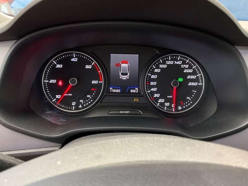 Rot Gebraucht 2018 Seat Leon ST XCELLENCE Kombi | 13.500 € (Guter Preis) - Bild 1/4