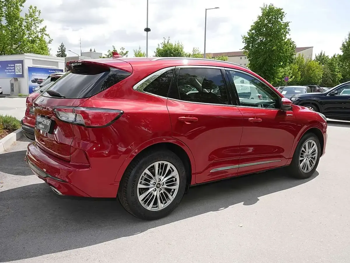Gebraucht Ford Kuga Vignale 224 PS (164 kW) 2023 Lucidrot SUV