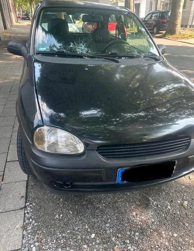 Schwarz Gebraucht 2000 Opel Corsa Kleinwagen | 300 € (Superpreis) - Bild 1/4