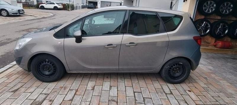 Beige Gebraucht 2011 Opel Meriva Van / Kleinbus | 1.600 € (Superpreis) - Bild 1/4