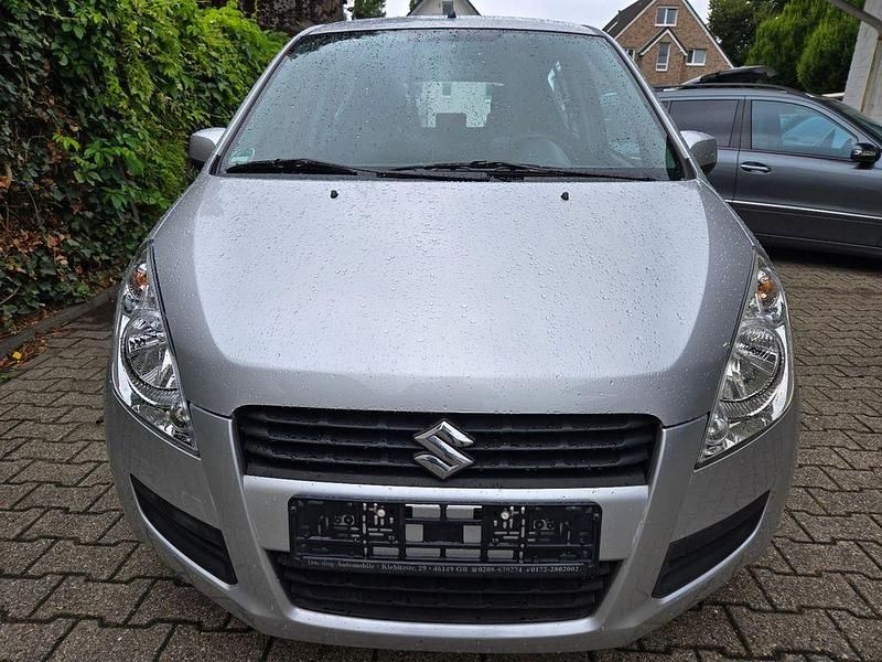Gebraucht Suzuki Splash Club 65 PS (47 kW) 2009 Silber Kleinwagen