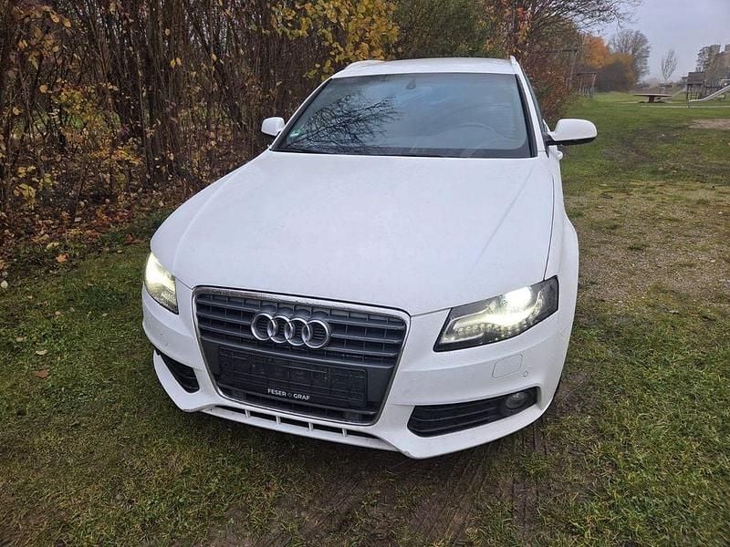 Gebraucht Audi A4 S-Line 179 PS (131 kW) 2012 Weiß Kombi