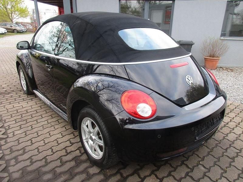 Gebraucht VW New Beetle Cabriolet 75 PS (55 kW) 2009 Schwarz Cabrio