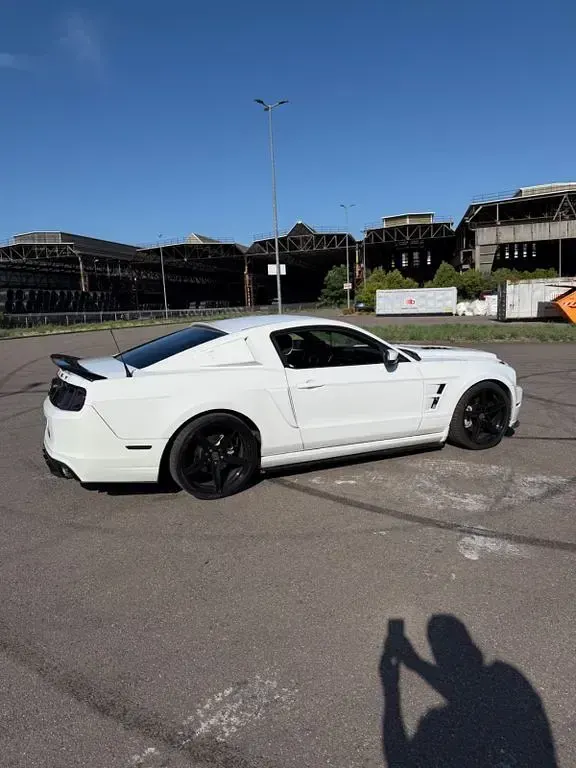 Gebraucht Ford Mustang 424 PS (311 kW) 2014 Weiß Coupé
