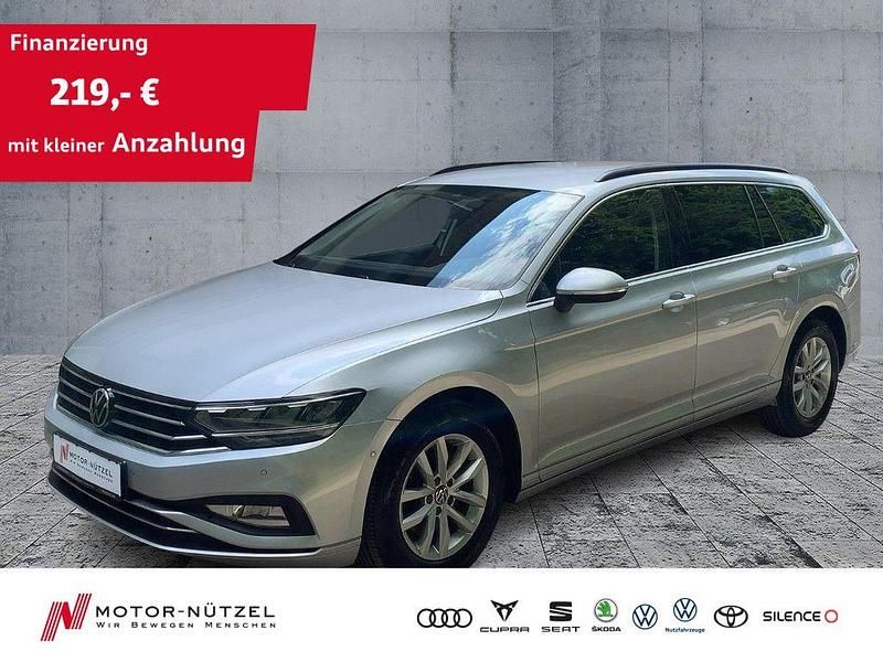 Silber Gebraucht 2021 VW Passat Business Kombi | 16.950 € (Guter Preis) - Bild 1/4