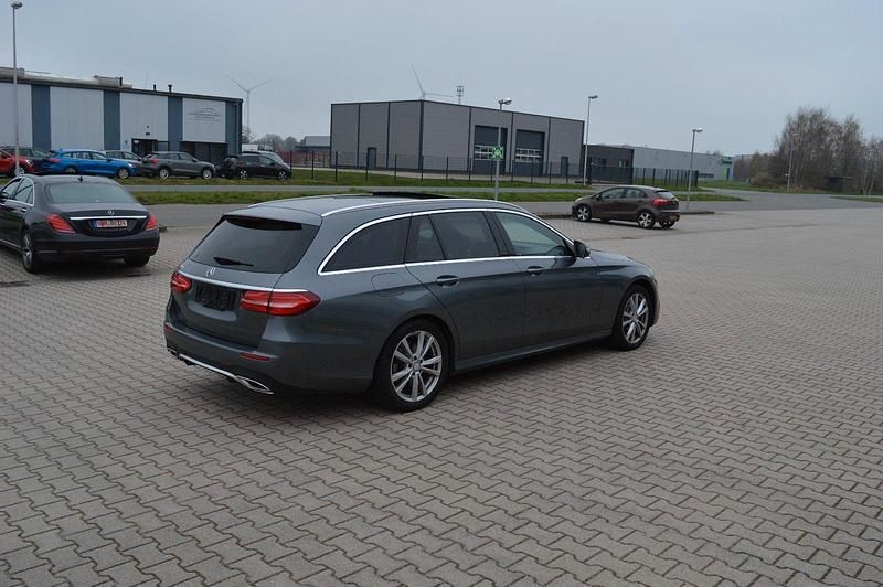 Gebraucht Mercedes E350 AMG 258 PS (189 kW) 2017 Grau Kombi