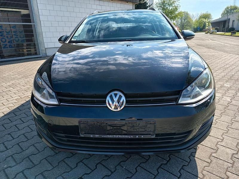 Gebraucht VW Golf VII Trendline 110 PS (80 kW) 2015 Schwarz Kombi