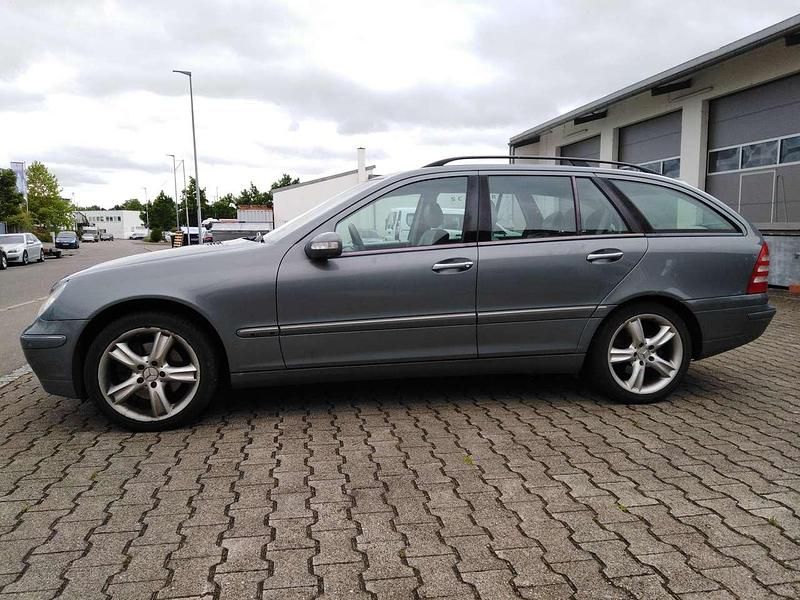 Gebraucht Mercedes C240 170 PS (125 kW) 2004 Blau Kombi