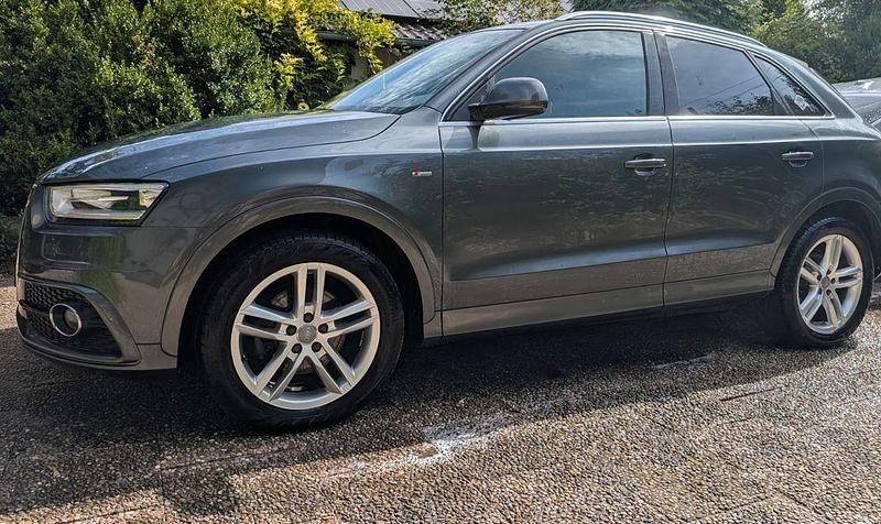 Gebraucht Audi Q3 Design 177 PS (130 kW) 2013 Grau SUV