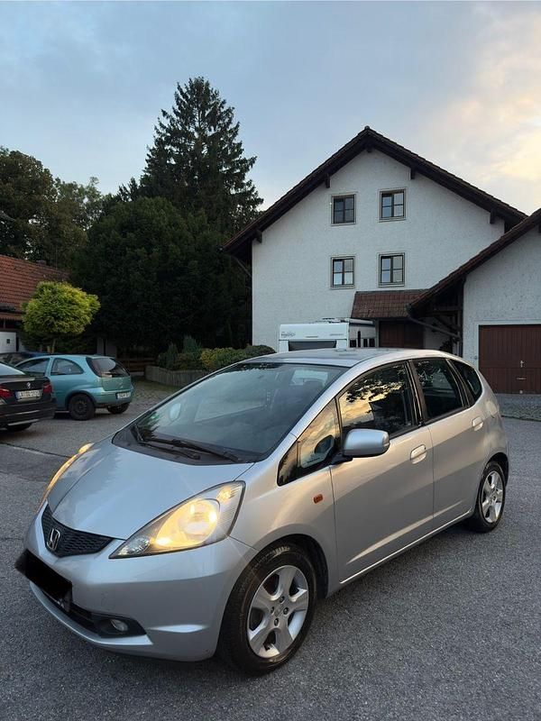 Silber Gebraucht 2010 Honda Jazz Kleinwagen | 2.199 € (Superpreis) - Bild 1/4