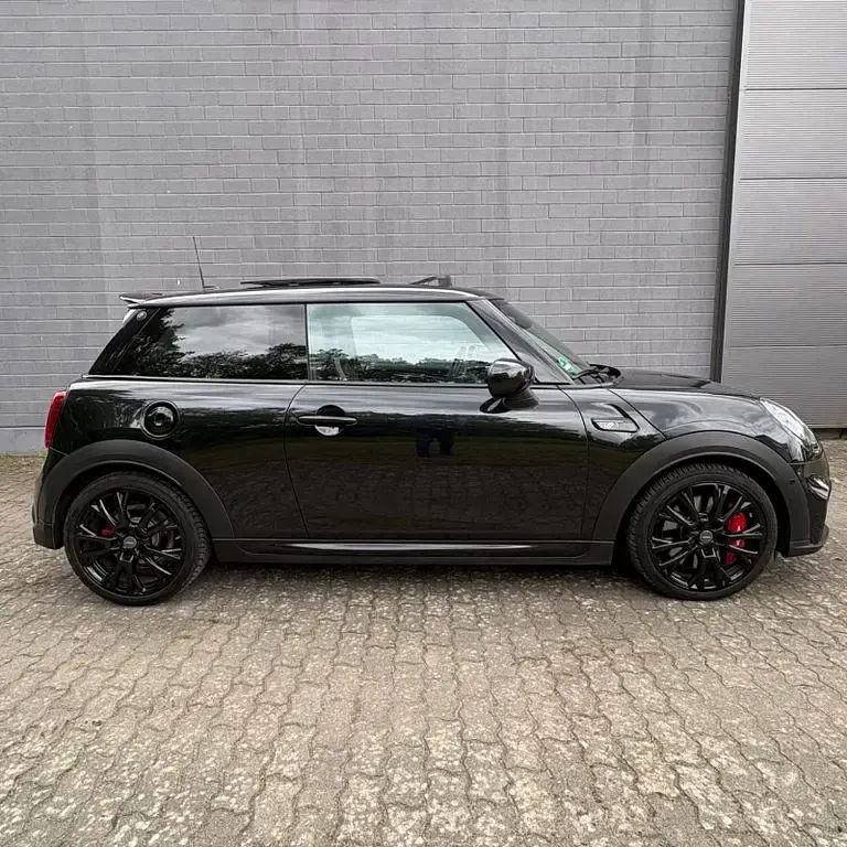 Gebraucht Mini John Cooper Works 231 PS (169 kW) 2023 Schwarz Kleinwagen