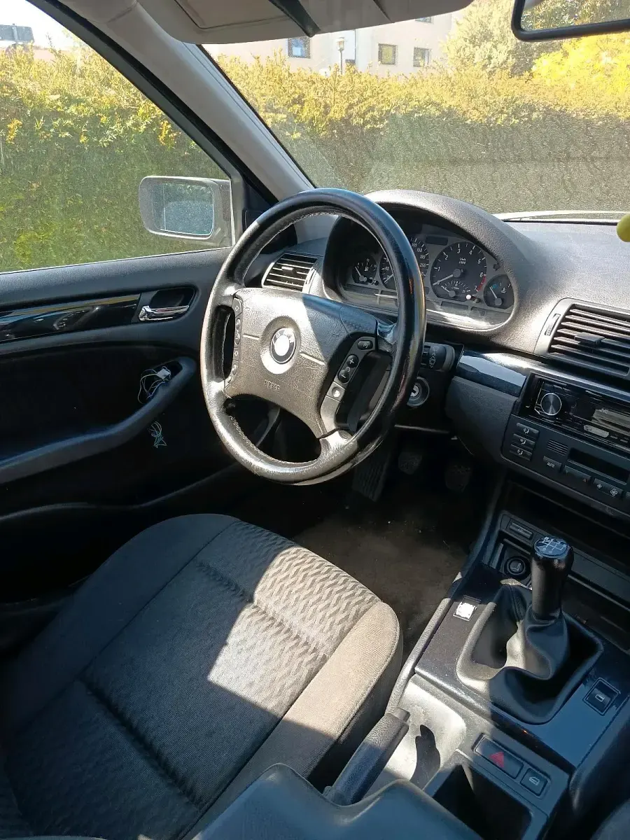Gebraucht BMW 320 170 PS (125 kW) 2001 Schwarz Kombi