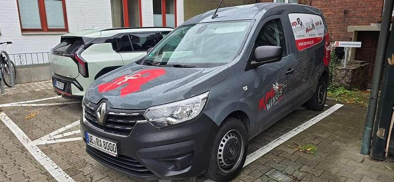 Grau Gebraucht 2022 Renault Express Van | 16.500 € (Teuer) - Bild 1/4