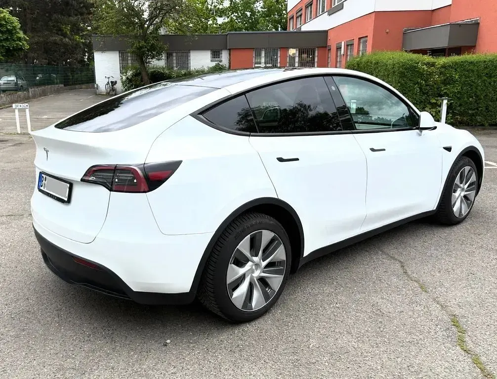 Gebraucht Tesla Model Y 219 kW (299 PS) 2023 Weiß SUV