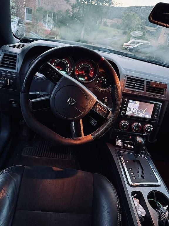 Second-hand Dodge Challenger 431 CP (317 kW) 2011 Negru Coupe