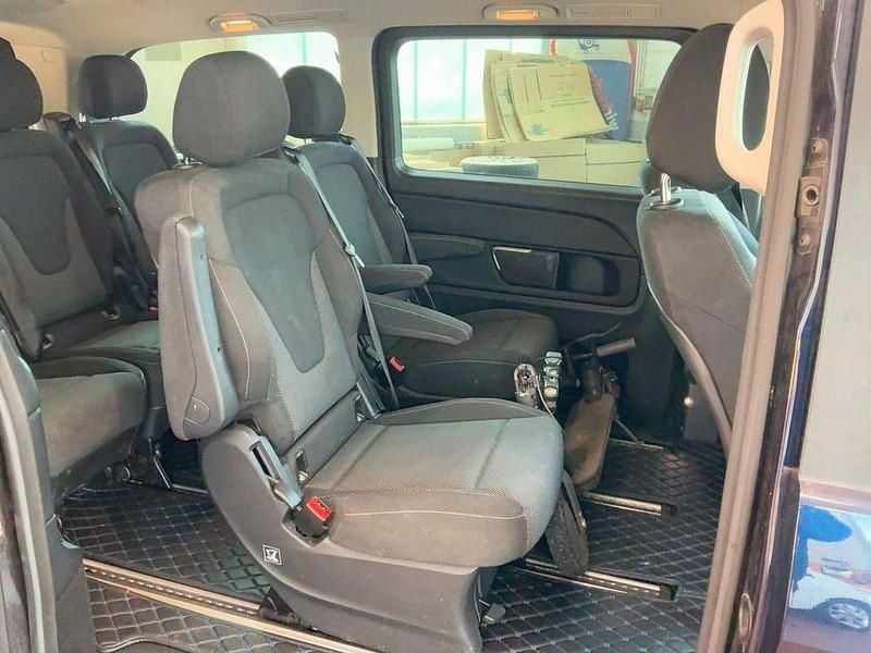 Usata Mercedes V220 Edition 163 CV (119 kW) 2014 Blu Monovolume