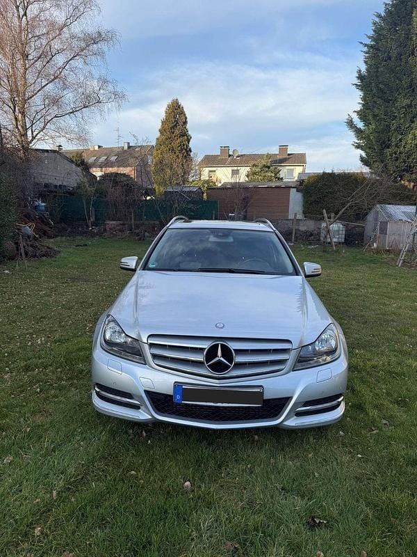 Gebraucht Mercedes C250 Avantgarde 204 PS (150 kW) 2012 Silber Kombi