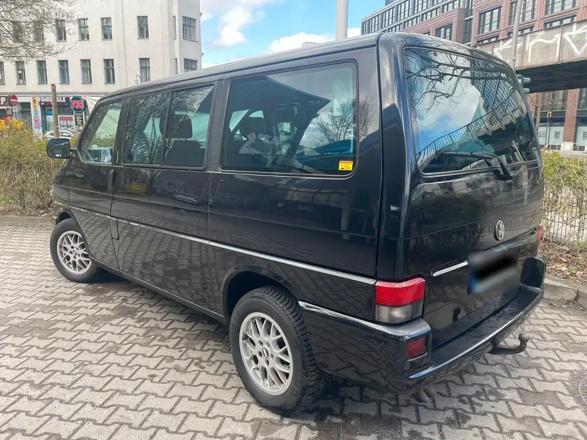 Gebraucht VW Caravelle 102 PS (75 kW) 2001 Schwarz Van
