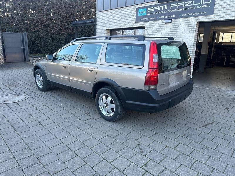 Gebraucht Volvo XC70 163 PS (119 kW) 2003 Gold Kombi