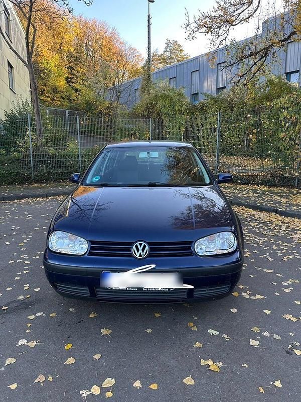 Blau Gebraucht 2000 VW Golf IV Basis Kleinwagen | 1.400 € (Fairer Preis) - Bild 1/4