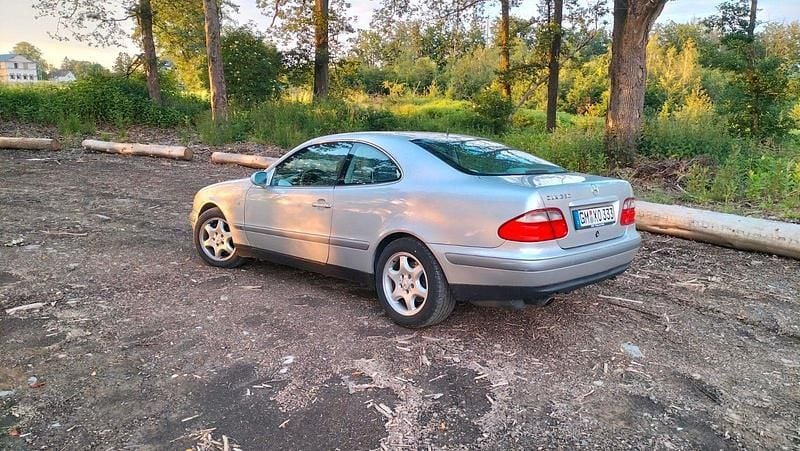 Gebraucht Mercedes CLK320 Elegance 218 PS (160 kW) 1998 Silber Coupé