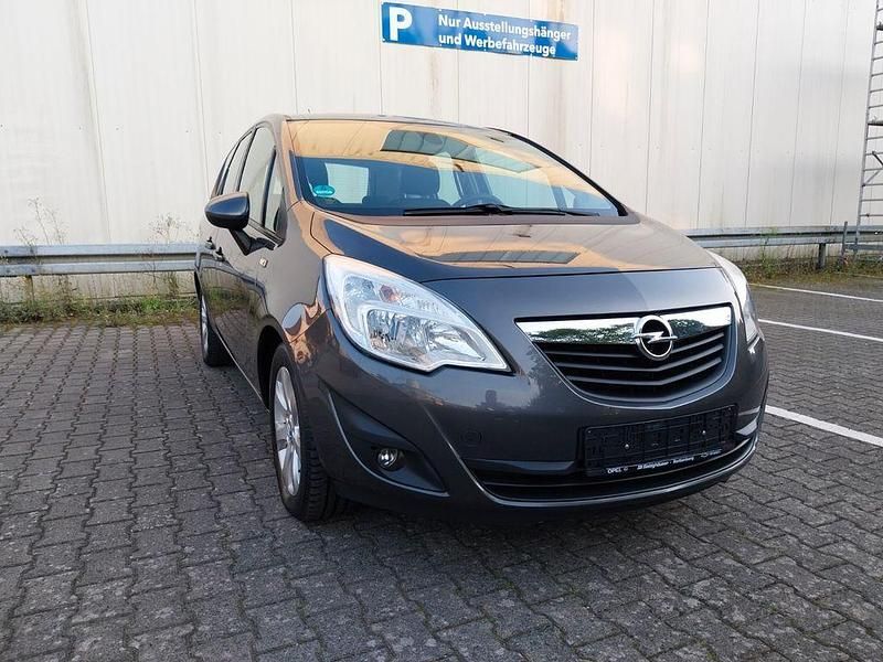 Grau Gebraucht 2012 Opel Meriva Edition Van / Kleinbus | 4.499 € (Fairer Preis) - Bild 1/4