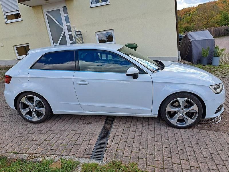 Gebraucht Audi A3 S-Line 179 PS (131 kW) 2013 Weiß Limousine