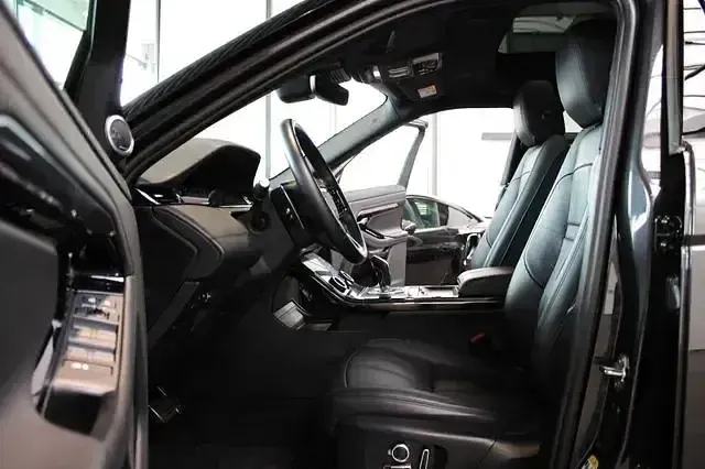 Gebraucht Land Rover Range Rover evoque R-Dynamic 249 PS (183 kW) 2023 Grau SUV