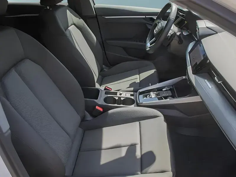 Gebraucht Audi A3 Sportback 150 PS (110 kW) 2023 Weiß Kleinwagen