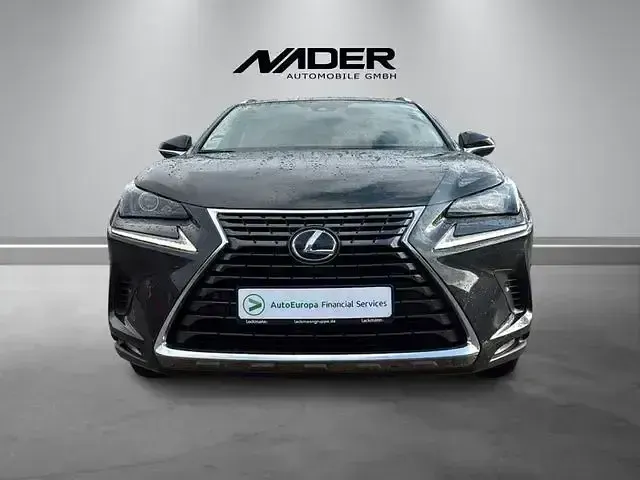 Gebraucht Lexus NX300h 155 PS (114 kW) 2021 Schwarz SUV