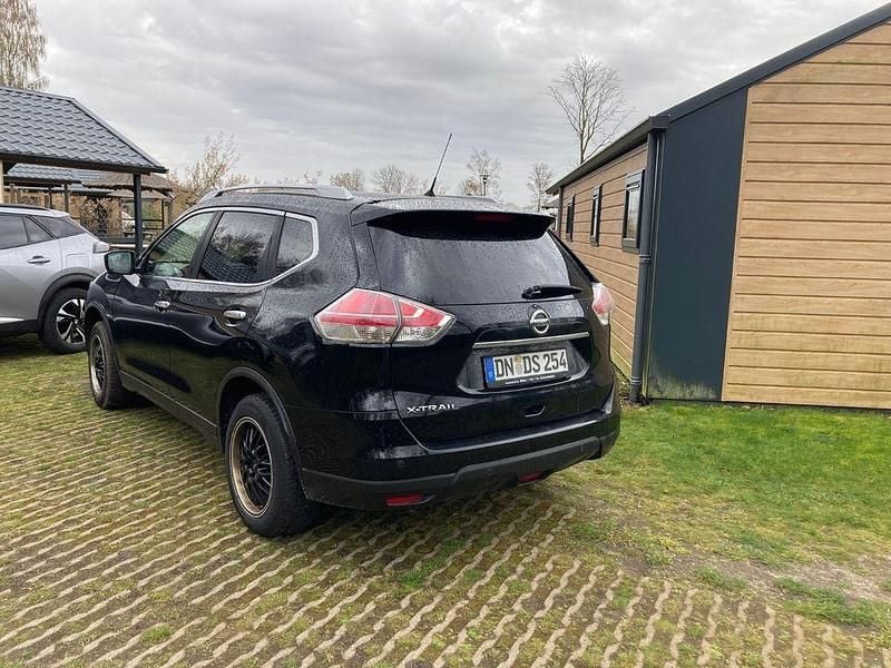 Gebraucht Nissan X-Trail Acenta 140 PS (102 kW) 2016 Schwarz SUV