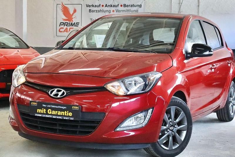 Gebraucht Hyundai i20 GO! 86 PS (63 kW) 2014 Rot Kleinwagen