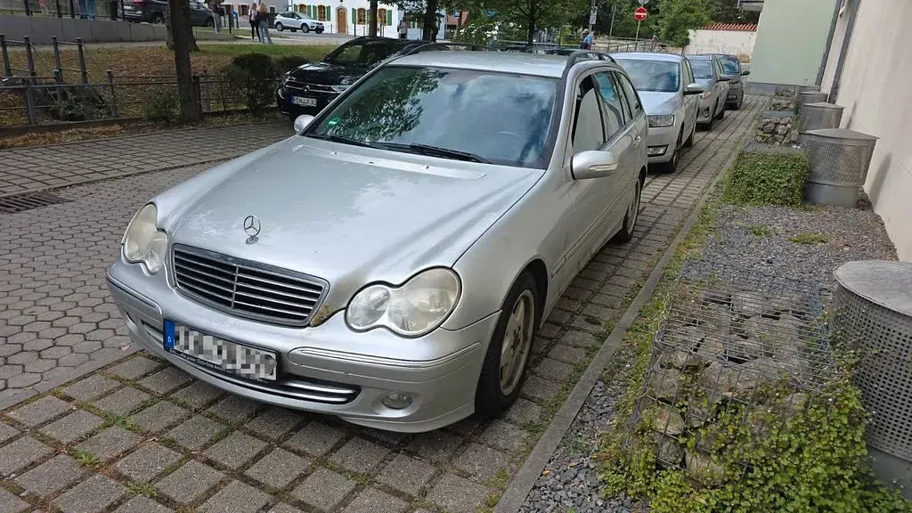 Gebraucht Mercedes C220 Classic 150 PS (110 kW) 2005 Grau Limousine