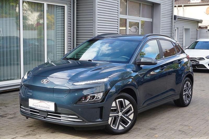 Blau Gebraucht 2021 Hyundai Kona Trend SUV | 19.899 € (Guter Preis) - Bild 1/4