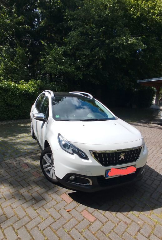Weiß Gebraucht 2018 Peugeot 2008 Style SUV | 8.800 € (Fairer Preis) - Bild 1/4