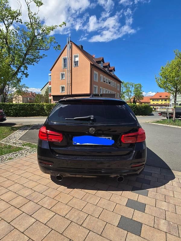 Gebraucht BMW 320 184 PS (135 kW) 2018 Schwarz Kombi