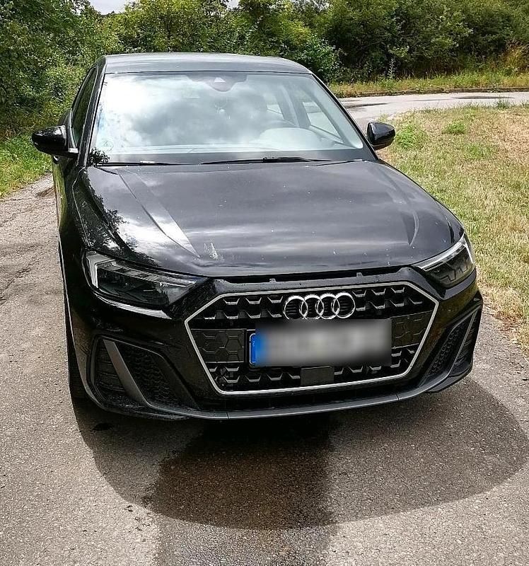 Schwarz Gebraucht 2021 Audi A1 Sportback S-Line Kleinwagen | 21.200 € (Guter Preis) - Bild 1/4