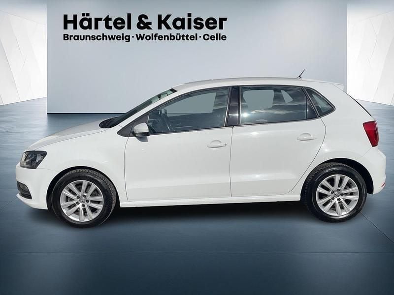 Gebraucht VW Polo Comfortline 90 PS (66 kW) 2016 Pure white (weiß) Limousine