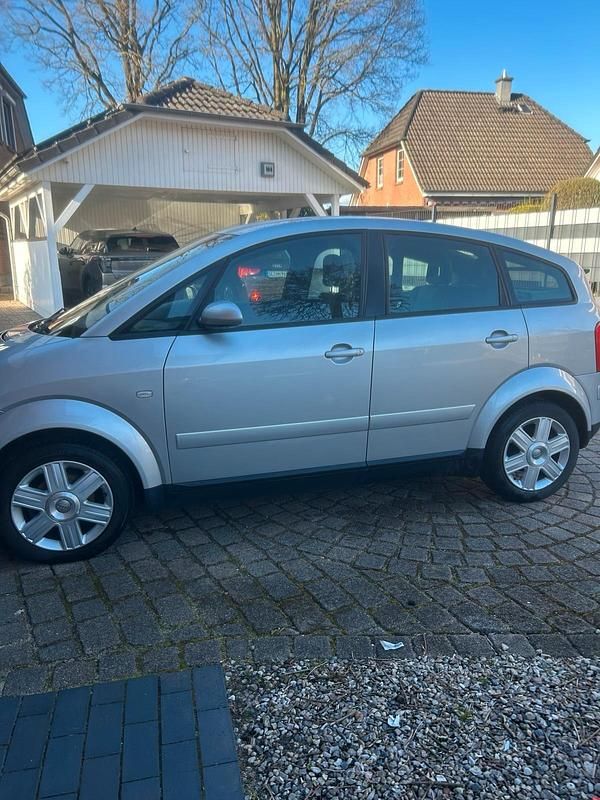Second-hand Audi A2 75 CP (55 kW) 2000 Gri Hatchback