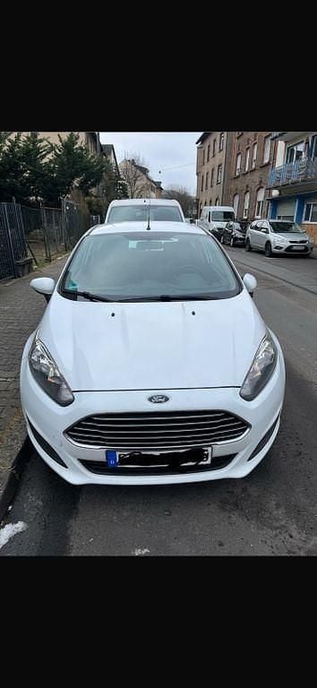 Gebraucht Ford Fiesta Trend 60 PS (44 kW) 2013 Weiß Kleinwagen