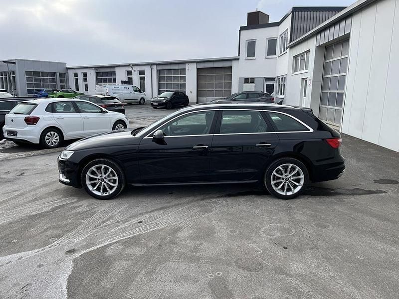 Gebraucht Audi A4 Advanced Plus 204 PS (150 kW) 2022 Mythosschwarz Kombi