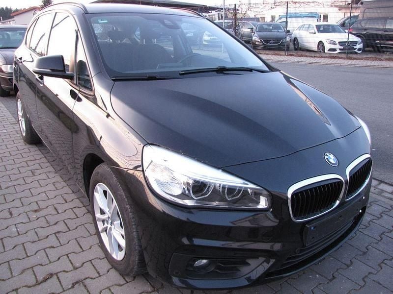 Gebraucht BMW 218 Advantage 150 PS (110 kW) 2017 Schwarz Kombi