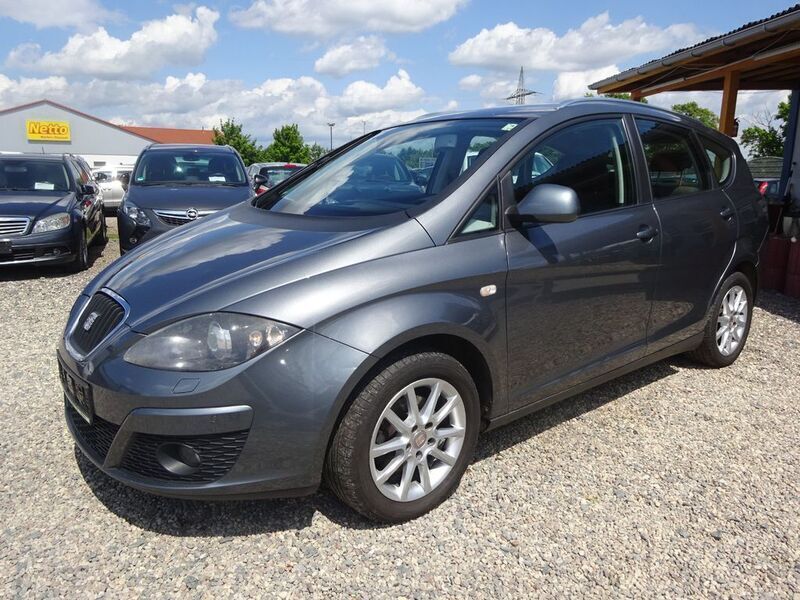 Grau Gebraucht 2012 Seat Altea Style Van / Kleinbus | 3.000 € (Fairer Preis) - Bild 1/4