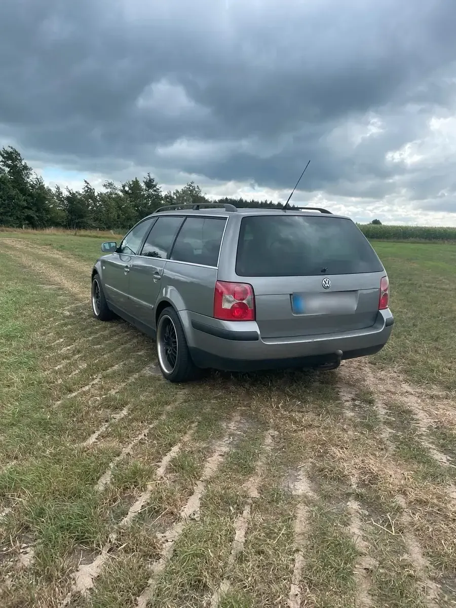 Gebraucht VW Passat 131 PS (96 kW) 2002 Grau Kombi