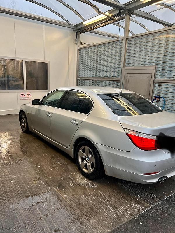 Grau Gebraucht 2007 BMW 525 Limousine | 5.500 € (Fairer Preis) - Bild 1/4